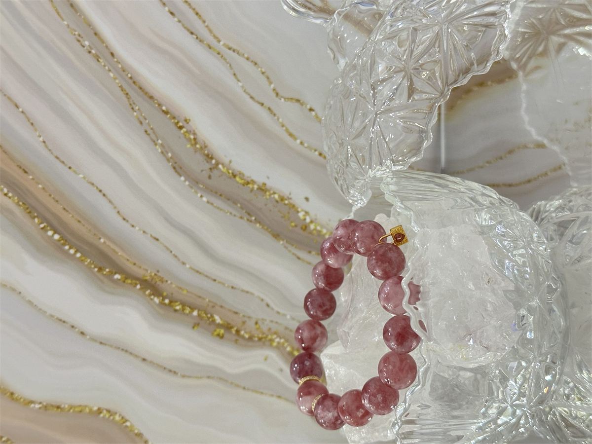 Natural Pink Amethyst Bracelet with Heart-Inset Lock Pendant — product image 1